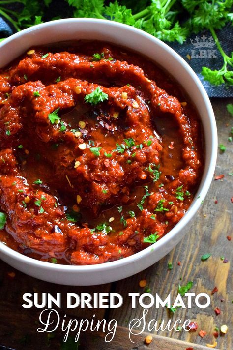 Italian Tomato Bread Dip, Tomato Dipping Sauce Appetizers, Tomato Bread Dip, Tomato Dipping Sauce For Bread, Solstice Food, Tomato Dinner, Bread Dipping Sauce, Tomato Dipping Sauce, Sundried Tomato Dip