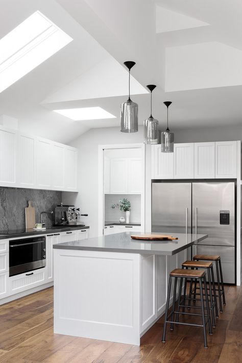 Hamptons Kitchen, Gray And White Kitchen, Diy Kitchen Renovation, Kitchen Renovations, Kitchen Pendants, Kitchen On A Budget, Kitchen Layout, White Cabinets, Kitchen Style