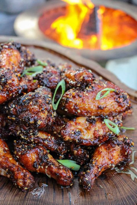 Chili Oil Chicken, Fried Wings Recipe, Honey Garlic Wings, Easy Chicken Wing Recipes, Best Chicken Wing Recipe, Over The Fire Cooking, Chili Oil Recipe, Smoked Wings, Grilled Wings