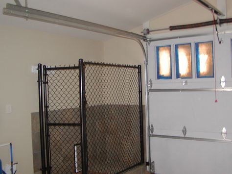 Garage kennel with door to outside kennel love this idea! Kennel Diy, Doggy Door, Insulated Dog House, Kennel Ideas, Indoor Dog Kennel, Dog Kennel Furniture, Dog House Plans, Dog Spaces, Dog House Diy