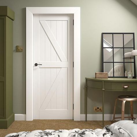 Cottage Doors Interior, Internal Cottage Doors, Cottage Style Doors, Cottage Style Interiors, White Internal Doors, Elegant Doors, Urban Apartment, Cottage Door, Barn Style Doors