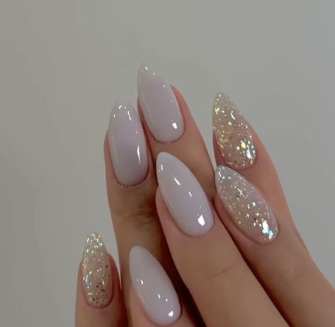 Gelx Short Oval, New Years Nails Sparkly Almond, Simple Elegant Oval Nails, Mani Nail Design, Bridal Jelly Nails, Neutral Nails Glitter Accent, Fall Wedding Nails Almond Shape, Engagement Almond Nails, Black Glitter Nails Almond Shape