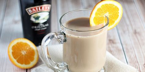 For all those rainy, chilly days in March, this Baileys Chai cocktail recipe will certainly soothe the soul. Chai Cocktail, Hot Chai Tea, State Recipes, North Carolina Food, Pig Pickin, Tea Cocktail Recipes, Hot Chai, Purple Cocktails, Southern Dishes