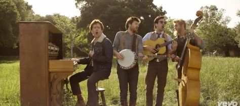 11 Musics Videos With Comedians In Them Will Forte, Ed Helms, Marcus Mumford, Parody Videos, Jason Sudeikis, Jason Bateman, English Jokes, Mumford And Sons, Mumford & Sons