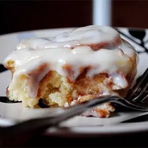 No Yeast Required Cinnamon Rolls - Iowa Girl Eats Cinnamon Rolls No Yeast, Rolls No Yeast, Desserts Cinnamon, Yeast Cinnamon Rolls, No Yeast Cinnamon Rolls, Cinnamon Desserts, Weekend Recipes, Bread Tags, Cinnamon Roll Bake