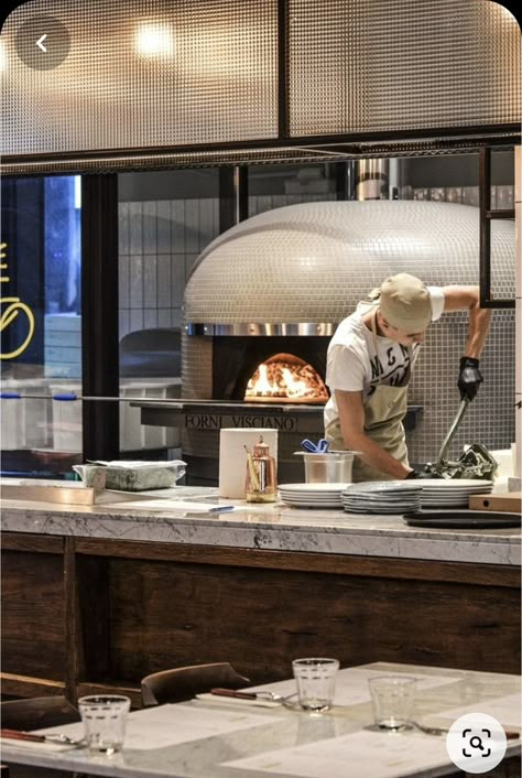 Modern Italian Restaurant Design, Pizza Restaurant Design Interior, Modern Pizza Oven, Pizza Restaurant Design, Pizza Oven Restaurant, Italian Restaurant Interior Design, Italian Restaurant Design, Pizza Oven Design, Modern Italian Restaurant