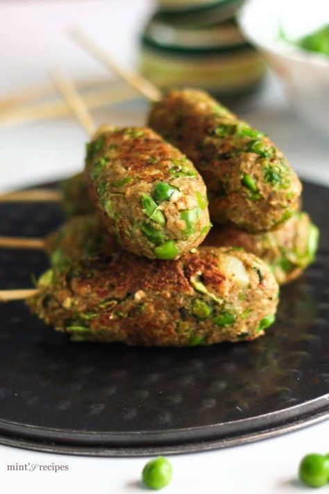 Veg Soya Kabab | A quick and easy healthy recipe | www.minstrecipes.com. Veg Snacks, Mint Recipes, Kebab Recipes, Food Recipes Vegetarian, Vegetarian Snacks, Quick Healthy Meals, Indian Snacks, Indian Snack Recipes, Breakfast Snacks