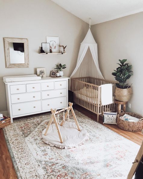 The Weekly Wrap Up No. 24: Layering Rugs, Kids' Art, and More! - The Roll-Out Cozy Nursery Ideas, Beige Nursery, Newborn Room, Baby Nursery Inspiration, Baby Room Themes, Baby Room Neutral, Cozy Nursery, Girl Nursery Room, Nursery Room Design