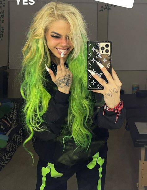 Long Black And Green Hair, Hair Color Ideas Half And Half, One Strand Of Hair Dyed, Crazy Hair Color Ideas, Hair Split Dye, Dyed Roots, Green Hair Aesthetic, Hairstyles For Women Short Hair, Black And Green Hair