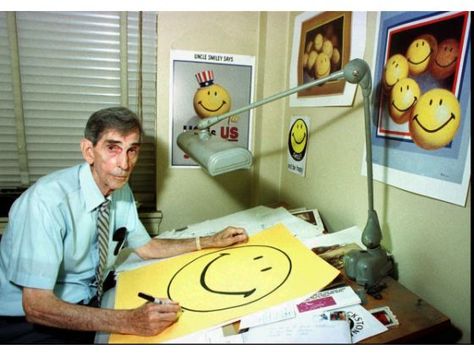 Harvey Ball, commercial artist and creator of the smiley face; born 1921, died 2001 Ironic Pictures, Smiley Symbols, World Smile Day, Yellow Smiley Face, Rare Historical Photos, Learn Something New Everyday, Worcester, Historical Photos, Smiley Face