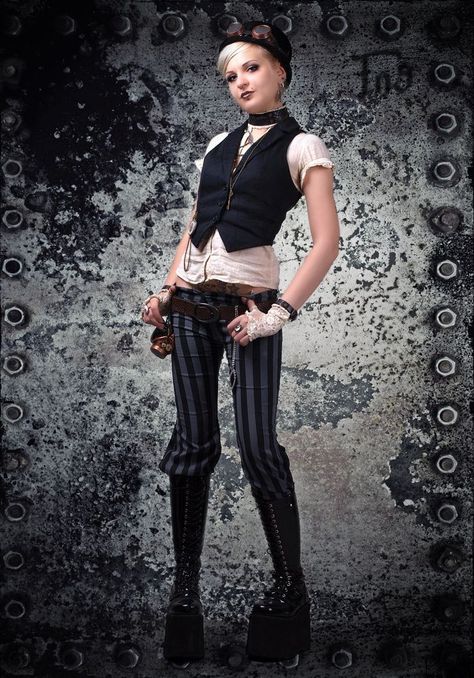 Victorian Aesthetics, Casual Steampunk, Everyday Steampunk, Steampunk Outfits, Steampunk Couture, Steam Girl, Steampunk Ideas, Steampunk Goth, Steampunk Women