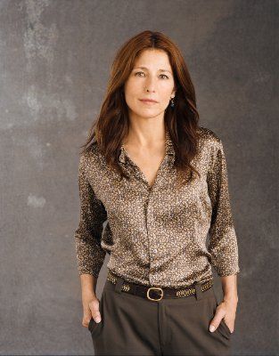 American Horror Movie, Catherine Keener, The Soloist, Date Outfit Summer, Date Outfit Casual, Dating Advice For Men, Dating Pictures, Colorful Background, Satin Blouses