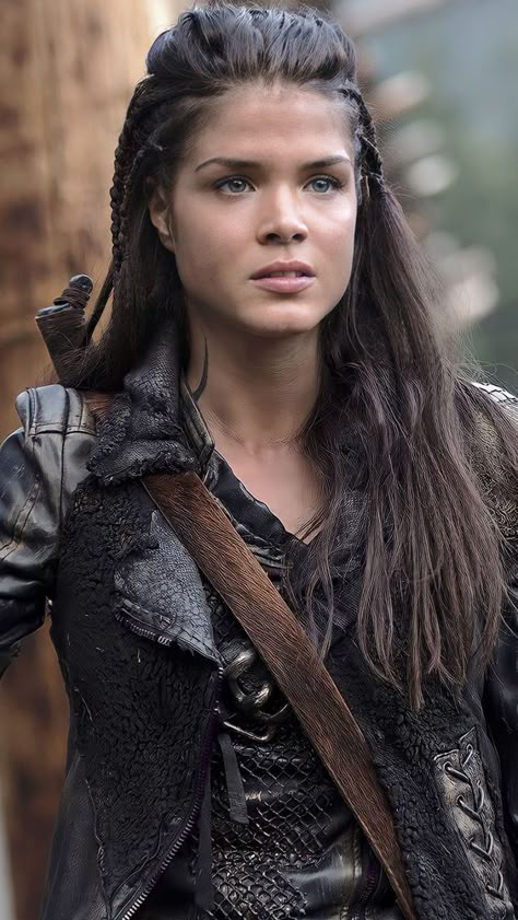 Lincoln The 100, The 100 Characters, Octavia Blake, Lexa The 100, Marie Avgeropoulos, The 100 Show, Viking Hair, Canadian Actresses, The Hundreds