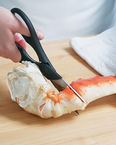 King Crab Legs Recipe, Basic Brine, Cooking Crab Legs, Cooking Crab, Crab Legs Recipe, Crab Dishes, King Crab Legs, Crab And Lobster, Shellfish Recipes