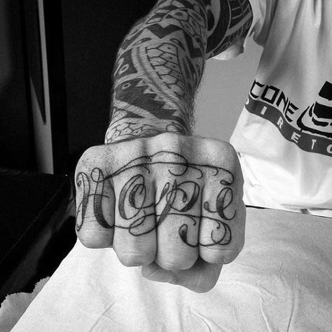 Hope Knuckle Tattoo, Word Design Ideas, Hope Tattoos, Hope Lettering, Hand Tatts, Hope Tattoo, Tattoo Finger, Tattoo Apprenticeship, Knuckle Tattoos