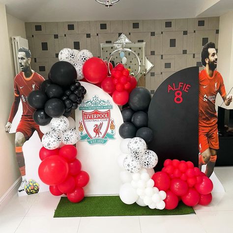 Arsenal Birthday Party Ideas, Soccer Party Decorations, 18th Party, Soccer Birthday Parties, Soccer Birthday, Events Decor, Soccer Party, You'll Never Walk Alone, Birthday Themes