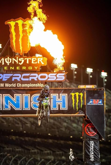 Motocross Couple, Motocross Funny, Monster Energy Supercross, Freestyle Motocross, Cool Dirt Bikes, Motocross Love, Motorcross Bike, Dirt Biking, Bike Riders