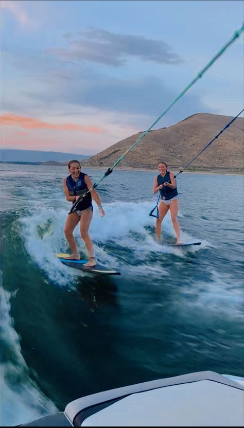 Lake Asthetic Picture Boat, Lake Pictures With Friends Boats, Wakesurfing Aesthetic, Things To Do At The Lake, Canadian Summer Aesthetic, Wakeboarding Aesthetic, Lake Days Aesthetic, Lake Surfing, Boat Surfing