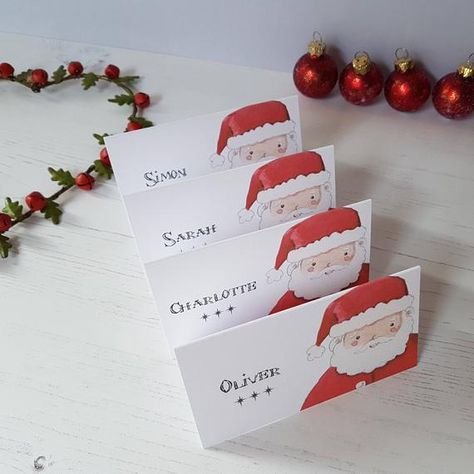 Christmas Name Place Cards, Christmas Boarders, Kraft Christmas Cards, Diy Christmas Treats, Kids Table Set, Christmas Name Tags, Christmas Place Cards, Xmas Tags, Place Cards Table