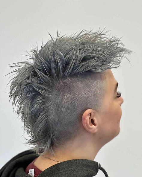 Long Stacked Haircuts, Best Hairstyles For Big Foreheads, Alternative Haircuts, Modern Mohawk, Short Stacked Wedge Haircut, Hime Haircut, Stacked Haircut, Alternative Hairstyles, Punk Mohawk