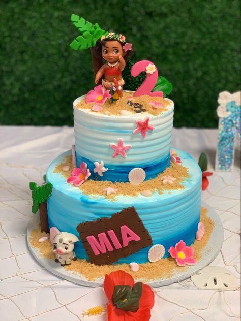 Moana Doll Birthday Cake, Moana 3rd Birthday Cake, Moana Cake And Cupcakes, 1st Birthday Moana Theme, Moana First Birthday Cake, Small Moana Cake, Moana And Ariel Birthday Party, Moana Party Treats, 2nd Birthday Moana Theme