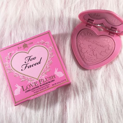 Heart Shaped Makeup, Too Faced Love Flush, Heart Blush, Makeup Layout, Brunette Barbie, Coquette Makeup, Makeup Tumblr, Drawing Styles, Favorite Makeup Products