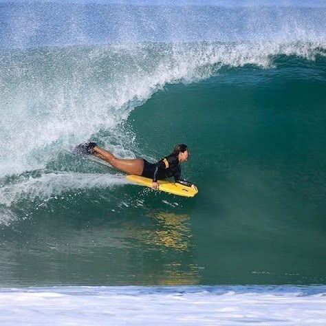 Bodyboarding Girl, Ola Core, Aesthetic Surf Board, Body Boarding Surf, Body Boards Surf, Posing With Surfboard, Boogie Baby, Surfer Aesthetic, Body Board