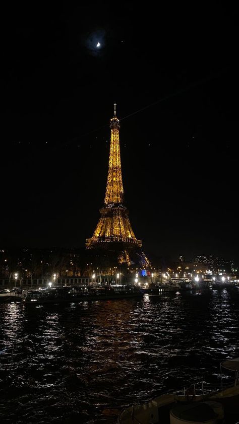 Eiffel Tower Wallpaper Night, Reem Core Aesthetic, Paris Night Aesthetic Wallpaper, Aesthetic Nuit, Night Vibes Aesthetic Wallpaper, Iphone Wallpaper Paris, Paris Night Wallpaper, Paris Dark Aesthetic, Wallpaper Iphone Paris