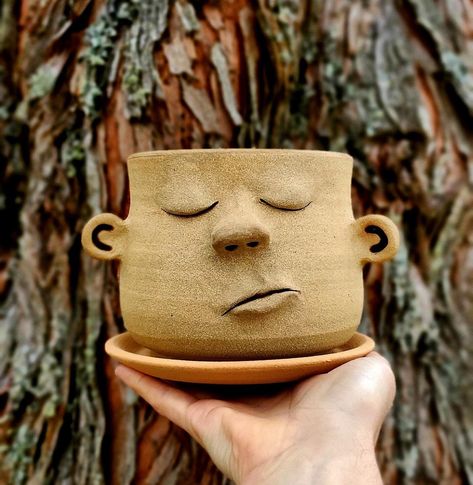 K2 Clay Face Jugs Pottery Cute, Pottery With Faces, Clay Sculptures Ideas, Pottery Sculpture Ideas, Face Pottery, Face Pots, Clay Plant Pots, Pottery Handbuilding, Pottery Crafts