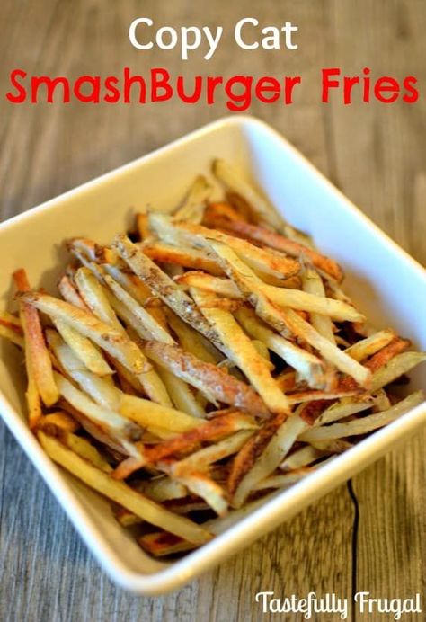 Smash Burger Fries Recipe, Smashburger Fries Recipe, Copycat Smashburger, Outdoor Fryer, Perfect French Fries, Yummy Fries, Cast Iron Recipes, Fries Recipe, Smash Burger