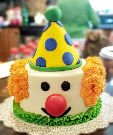 Circus Theme Cakes, Circus Cakes, Clown Cake, Carnival Cakes, Circus Cake, Pastel Cupcakes, Circus Birthday Party, Plum Cake, Carnival Birthday Parties