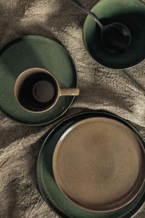 Dutch Rose Set of 4 Green Serenity Bowls 15cm -  green Rustic Tableware, Modern Tableware, Rustic Pottery, Tableware Design, Organic Forms, Tropical Party, Tableware Collection, Perfect Marriage, Ceramic Tableware