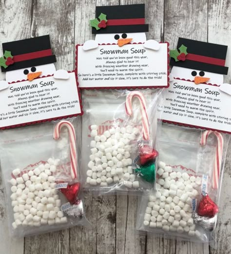 Class Christmas Gifts, Christmas Classroom Treats, Quick Christmas Gifts, Popcorn Cups, Party Fruit, Snowman Soup, Students Christmas, Christmas Candy Gifts, Snowman Christmas Cards