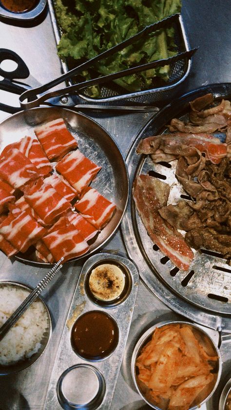 Samgyupsal Fake Story, Samgyupsal Aesthetic Date, Samgyup Aesthetic, Samgyupsal Ig Story, Prank Pictures, Philippines Summer, Alcohol Pictures, Dark Art Paintings, Cocktail Videos