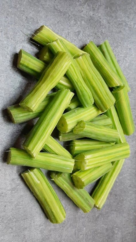 kurinji_recipes on Instagram: 😋DrumStick Thokku / முருங்கைக்காய் தொக்கு🤤 ❤️Like,Share & Comment��❤️ INGREDIENTS : * Drum Stick * Coconut pieces * Cumin seeds * Water as… Drum Stick Recipes, Vegetables Photography, Recipe Icon, Cumin Seeds, My Photo Gallery, Celery, Photo Gallery, Seeds, Coconut