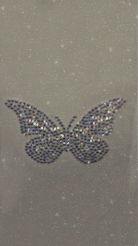 Y2k Butterfly Wallpaper, Aesthetic Pictures Y2k, Rhinestones Aesthetic, Rhinestone Wallpaper, Rhinestone Background Aesthetic, Rhinestone Aesthetic, Lockscreen Y2k, Rhinestone Shirt Designs Aesthetic, Bedazzled Butterfly