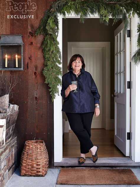 Ina Garten Ina Garden, Barefoot Contessa Recipes, Entertaining Tips, Hampton Home, Ina Garten Recipes, Paris Travel Guide, Barefoot Contessa, Travel Paris, Design Your Life