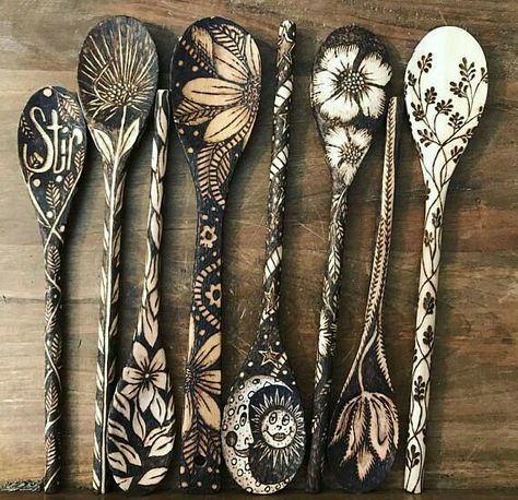 Spoon Game, Pyrography Projects, Wood Burned Gifts, Beginner Wood Burning, Wood Burn Spoons, Wood Burning Patterns Stencil, Wood Burn Designs, Woodburning Projects, Pyrography Art