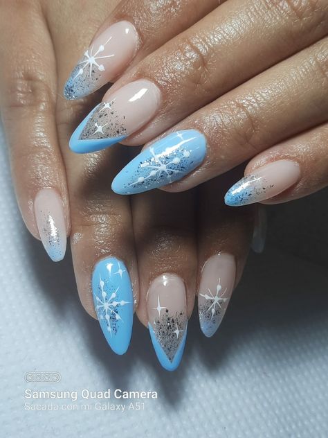 Frozen Nails Disney, Frozen Nail Designs, Frozen Nail Art, White Winter Nails, Nail Ideas Acrylic, Frozen Nails, Snow Nails, Rainbow Nail Art, Snowflake Patterns