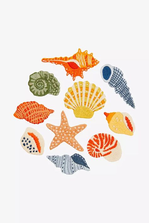 Seashells Embroidery Designs, Seashells Patterns, Bookmark Ideas, Advanced Embroidery, Cerámica Ideas, Embroidery Transfers, Embroidery Patterns Free, 자수 디자��인, Embroidery Ideas