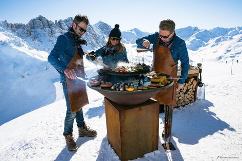 Ofyr BBQ Kopen? Ontdek de Ofyr collectie bij dé Specialist Utah Resorts, Fire Grill, Tiny House Cabin, Cooking Show, Camping Survival, Outdoor Kitchen Design, Fireplace Design, Bbq Grill, Outdoor Cooking