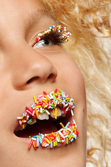 Candy Photoshoot, Candy Photography, Lip Art Makeup, Candy Makeup, Creative Photoshoot Ideas, Self Portrait Photography, Creative Portrait Photography, Candy Girl, Lip Art