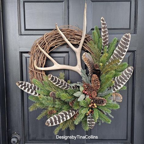 Antler Wreath Christmas, Deer Antler Christmas Wreath, Christmas Decor With Deer Antlers, Christmas Decor With Antlers, Antler Wreath Diy, Holiday Porch Ideas, Apothecary Gifts, Deer Head Decor Living Room Farmhouse, Antler Decor Ideas