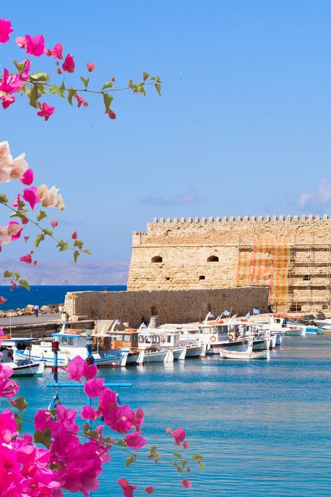 Best Things To Do In Heraklion, Greece Crete Travel, Timeless Architecture, Heraklion, Voyage Europe, Interesting History, Travel List, Different Countries, Free Travel, Greece Travel