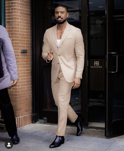 Jason Bolden, Street Vibes, Black Men Fashion Urban, Classy Suits, Classy Outfits Men, Michael B Jordan, Jordan Outfits, Stylish Men Casual, Dapper Gentleman