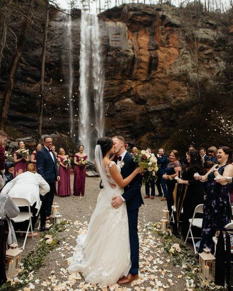 A waterfall is always a guaranteed banger 🔥❤️ Wedding Waterfall, Waterfall Wedding, Wedding Inspired, Sunset Wedding, Engagement Party, Fall Wedding, Wedding Reception, Wedding Inspiration, Wedding Ideas