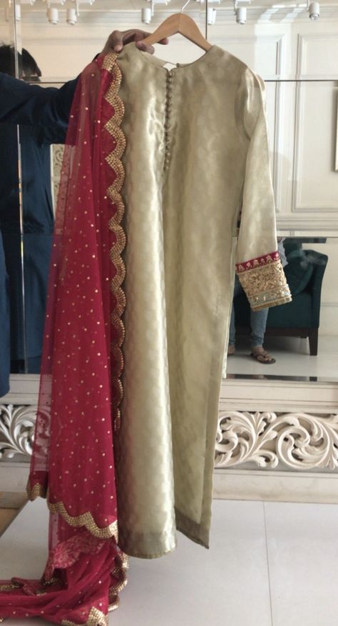 Haris Shakeel, Pakistani Formal Dresses, Pakistani Dresses Casual, Pakistani Fancy Dresses, Pakistani Fashion Party Wear, Salwar Kamiz, Beautiful Pakistani Dresses, Simple Pakistani Dresses, Beautiful Dress Designs