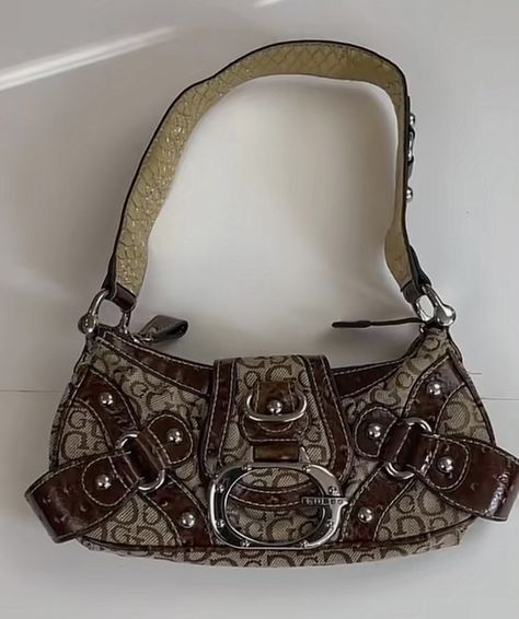 Y2k Bags, 00s Mode, Guess Shoulder Bag, Vintage Designer Bags, Guess Purses, Girly Bags, Fancy Bags, Guess Bags, Bags Aesthetic