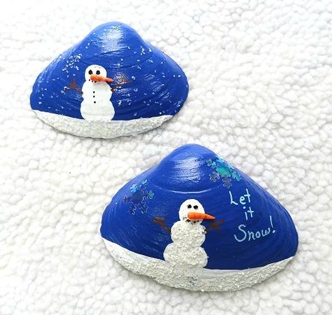 Painted Snowman Large Clam Shell Seashell Designs Clam Shell Christmas Ornaments, Christmas Shells, Large Clam Shell, Air Dry Modeling Clay, Seashell Christmas Ornaments, Seashell Christmas, Smooth Rock, Painted Snowman, Beach Shells