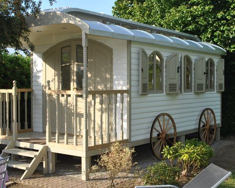 Gypsy wagon - Beltima Caravan Shop, Small Houses On Wheels, Tiny Mobile House, Small Caravans, Caravan Decor, Hut House, Eco Buildings, Bus Living, Backyard Buildings